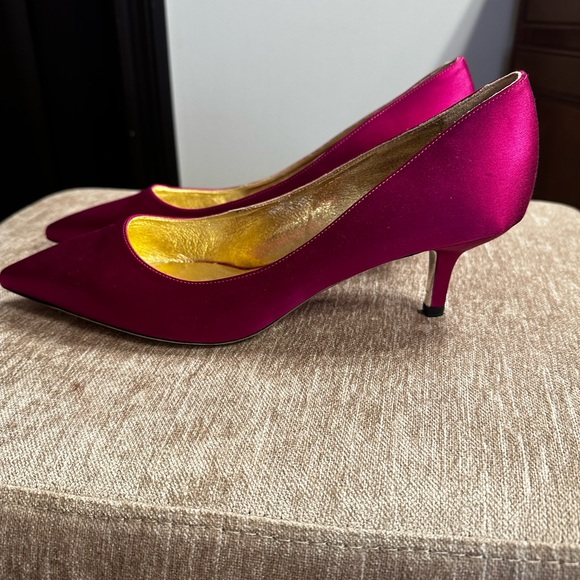 NWOB Emy Mack FUSCIA kitten heels. - Picture 2 of 6
